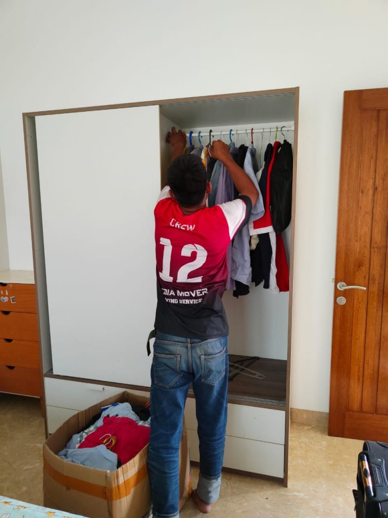 Packing Pindah Rumah