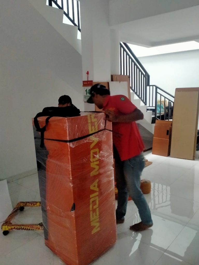 Jasa Pindahan Rumah Profesional Media Mover dengan Crew Berpengalaman dan Armada Lengkap